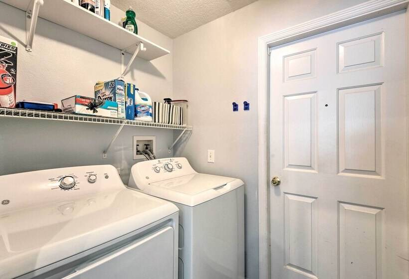 Apopka Single Story Home W/ Private Lanai + Pool!