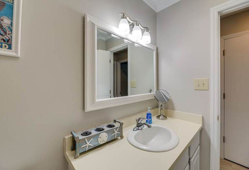 Atlantic Beach Home By Fort Macon State Park