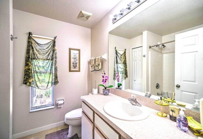 Banzai Palm Bay  Home Near Parks & Beaches!