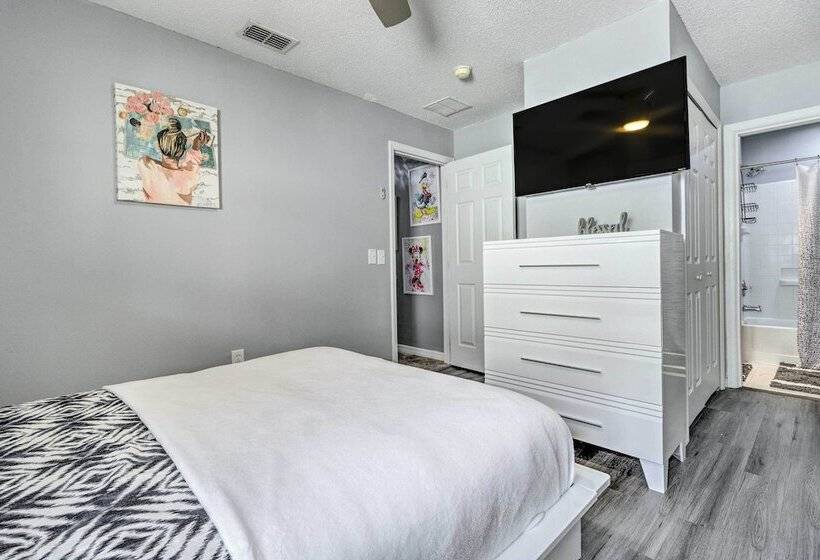 Games, Pool, Golf Course View: Haines City Home