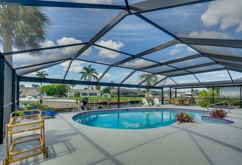 Swim, Fish & Boat: Beachy Home In Cape Coral!