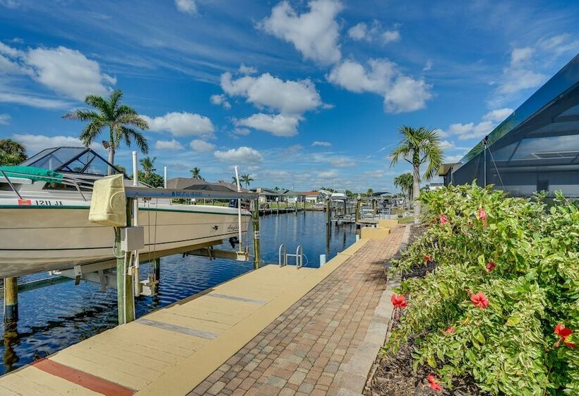 Swim, Fish & Boat: Beachy Home In Cape Coral!