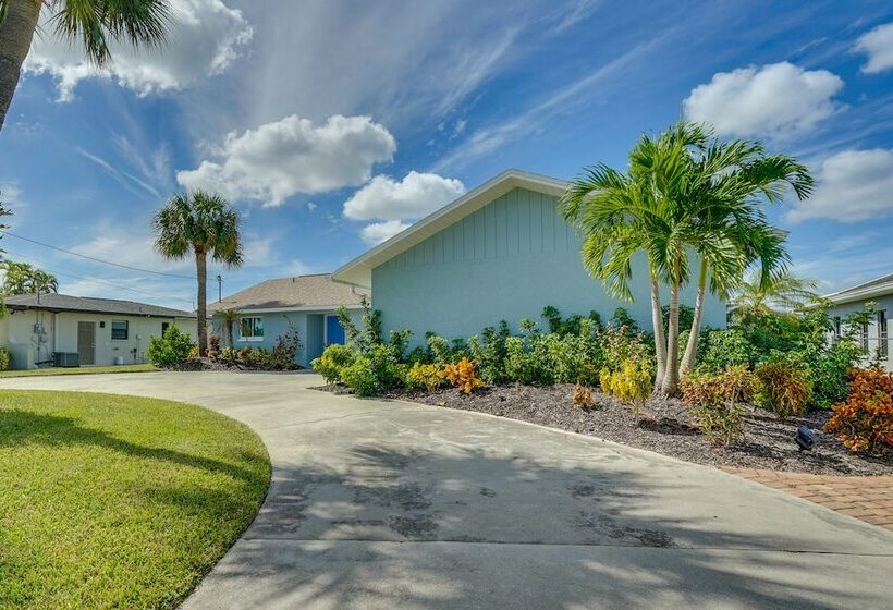 Swim, Fish & Boat: Beachy Home In Cape Coral!