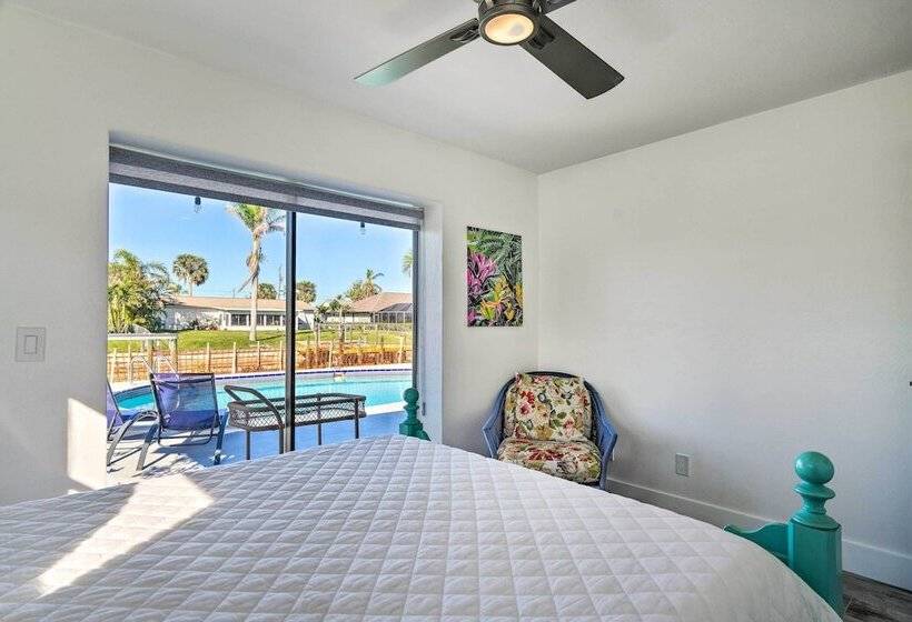 Swim, Fish & Boat: Beachy Home In Cape Coral!