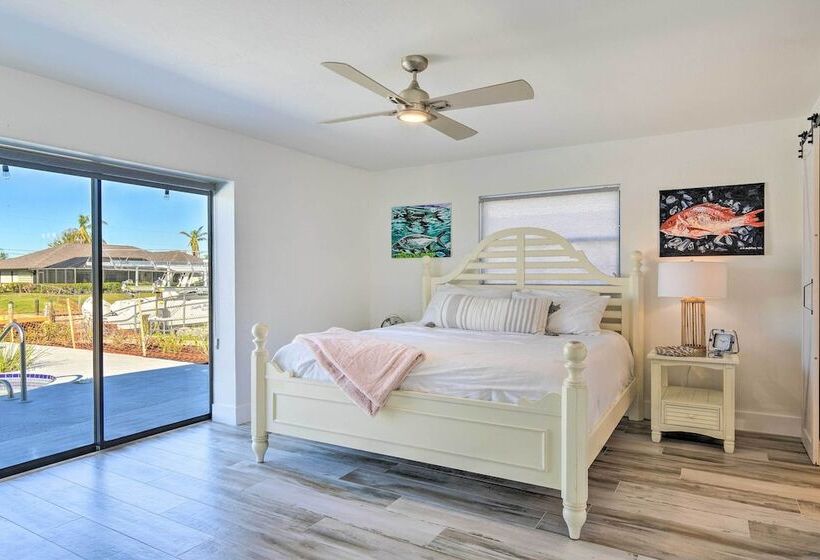 Swim, Fish & Boat: Beachy Home In Cape Coral!