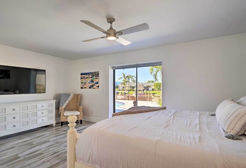Swim, Fish & Boat: Beachy Home In Cape Coral!