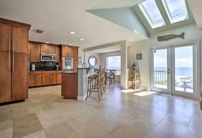 Coastal Retreat W/ Deck & Ponte Vedra Beach Access