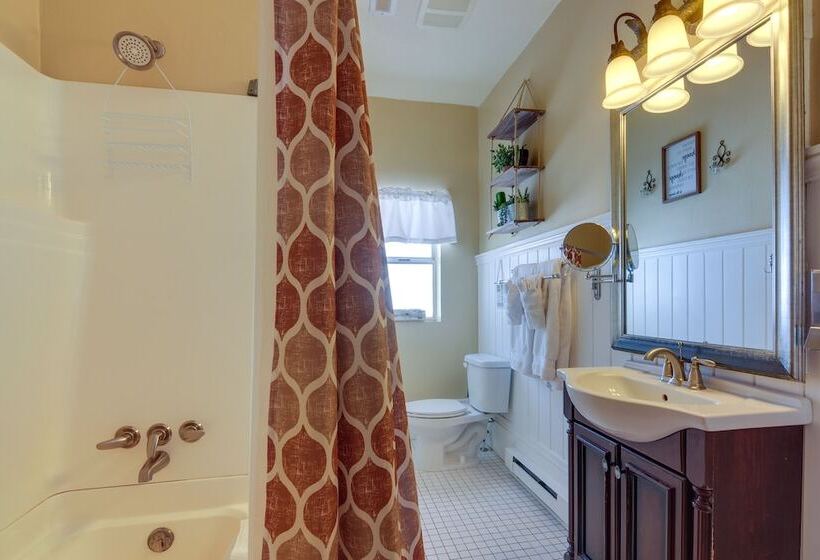 Beautiful Historic Home Near Bryce Canyon!