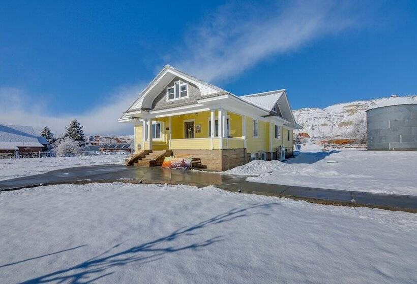 Beautiful Historic Home Near Bryce Canyon!