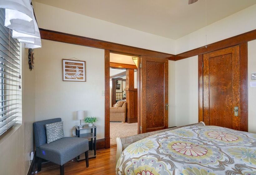 Beautiful Historic Home Near Bryce Canyon!