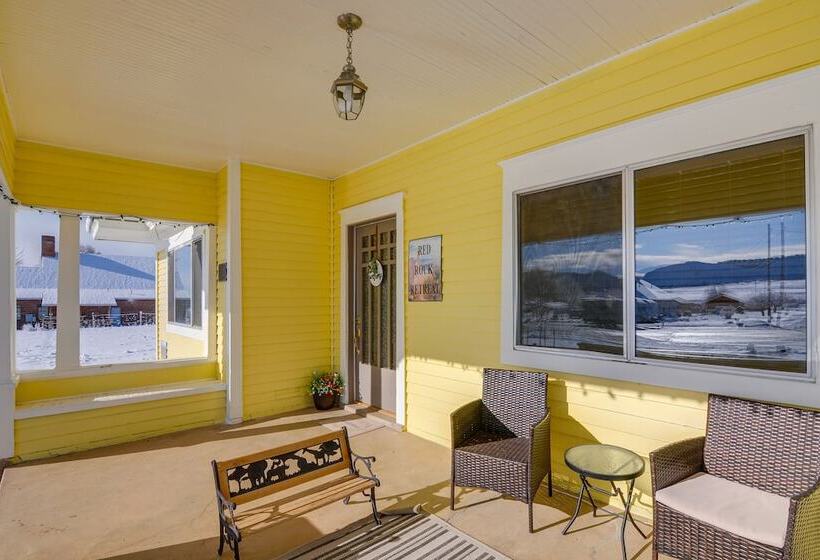 Beautiful Historic Home Near Bryce Canyon!