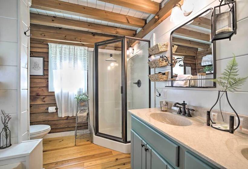 Deck + Fire Pits: Lake Toxaway Getaway!