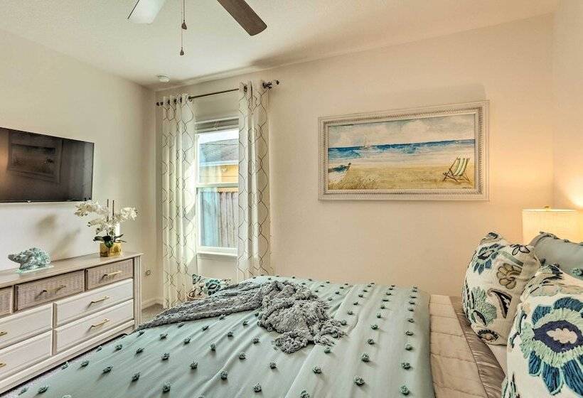 Beautiful Port St Lucie Home W/ Hot Tub!