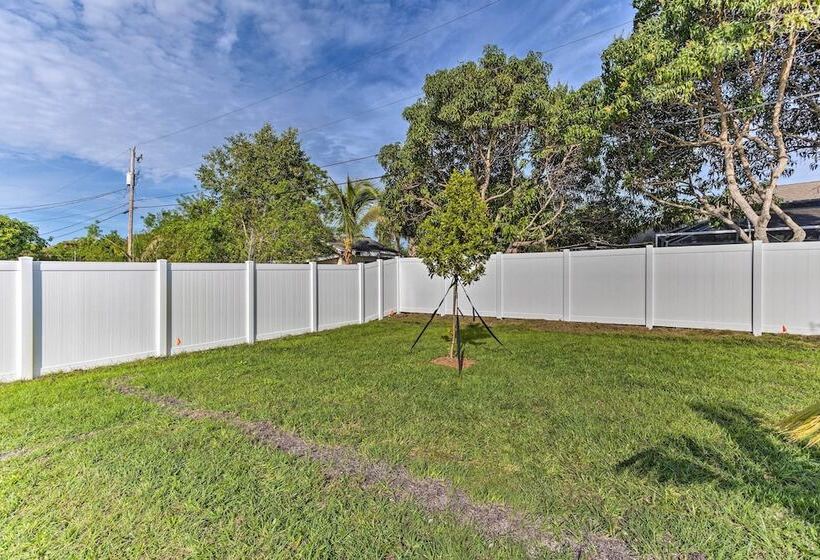 Beautiful Port St Lucie Home W/ Hot Tub!