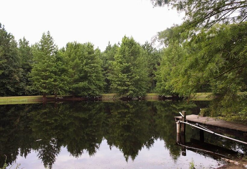 Beaver Creek Lodge    Huntington Home W/ Pond!