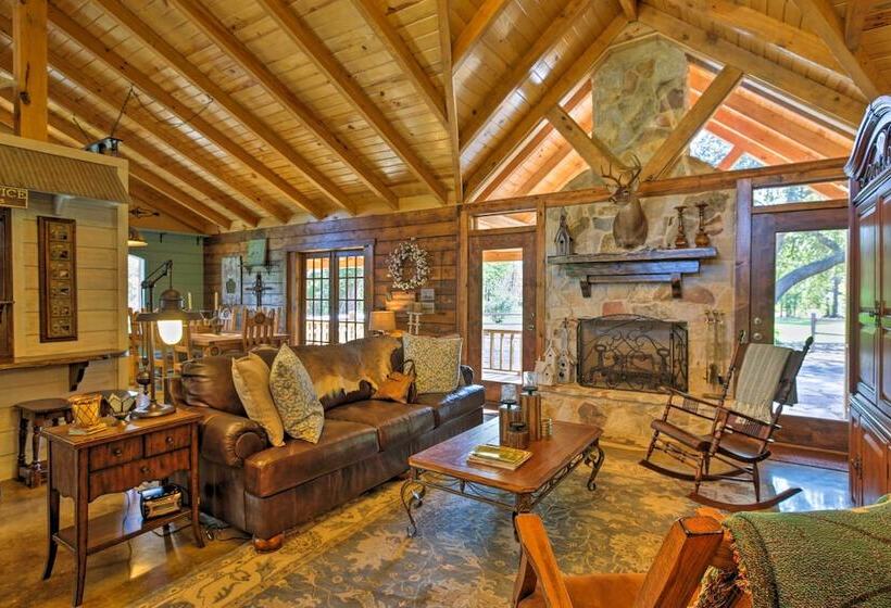 Beaver Creek Lodge    Huntington Home W/ Pond!