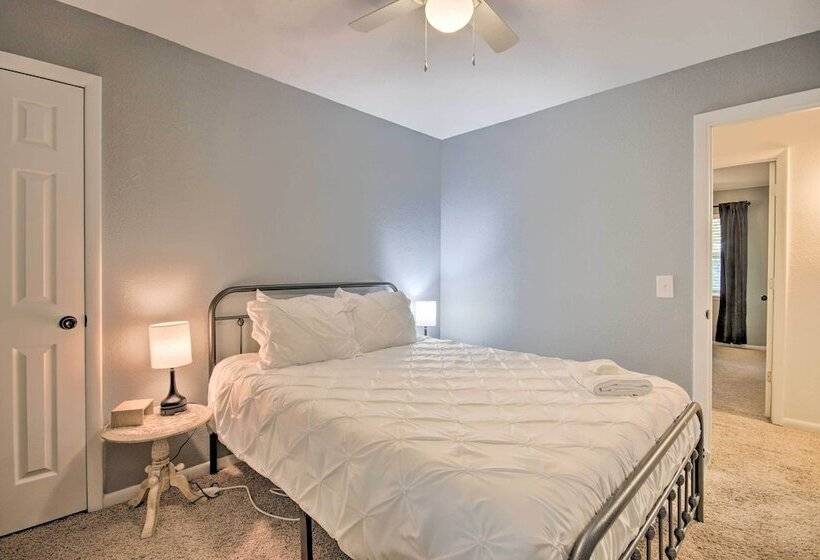 Beaver Lake Home ~ 8 Mi To Downtown Rogers!