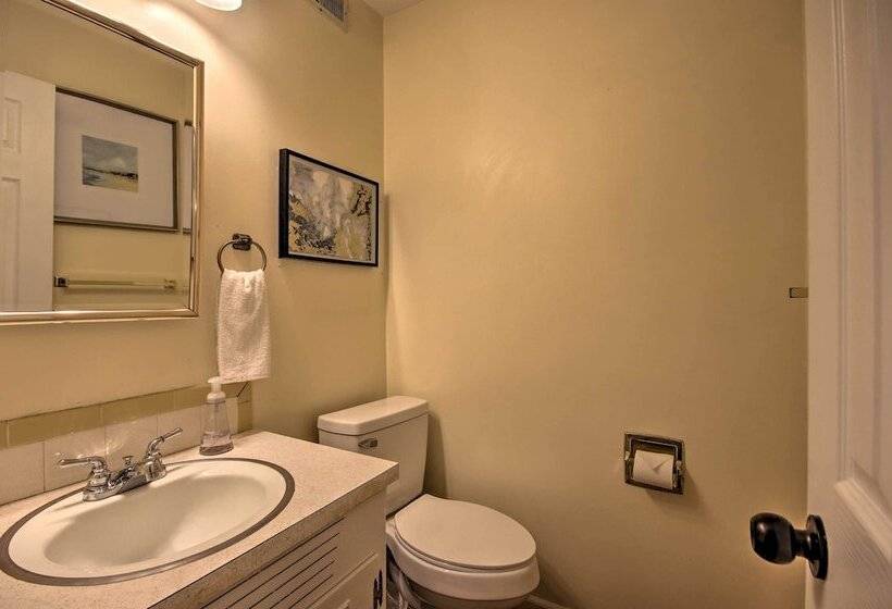 Beaver Lake Home ~ 8 Mi To Downtown Rogers!