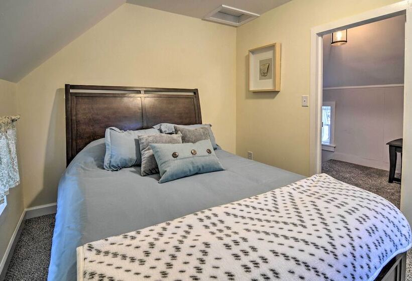 Bellaire Home W/ Yard ~ 4 Miles To Torch Lake