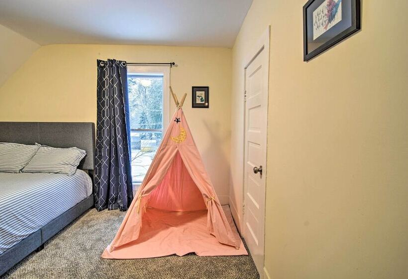 Bellaire Home W/ Yard ~ 4 Miles To Torch Lake