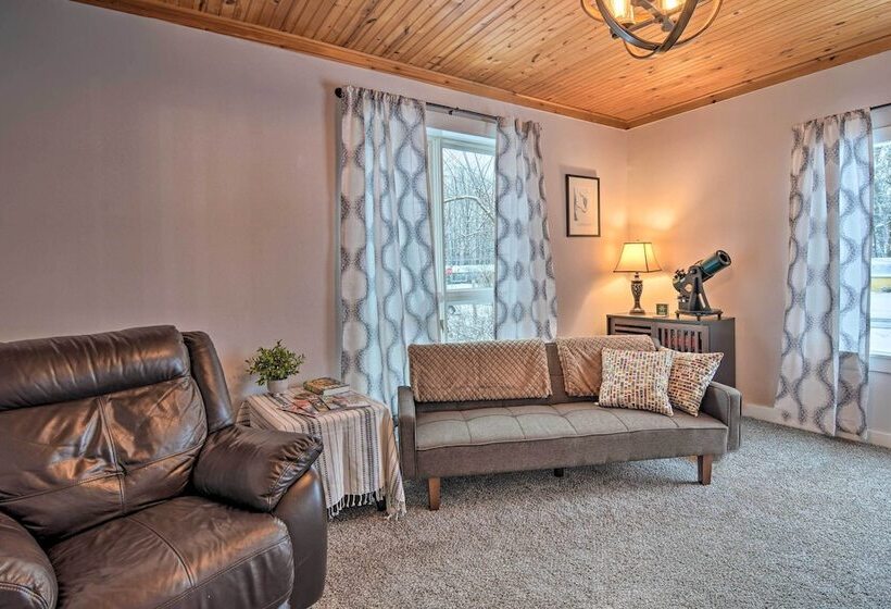 Bellaire Home W/ Yard ~ 4 Miles To Torch Lake