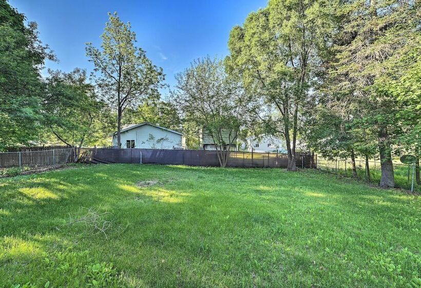 Bellaire Home W/ Yard ~ 4 Miles To Torch Lake