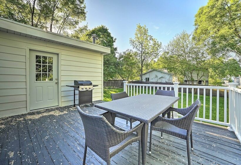 Bellaire Home W/ Yard ~ 4 Miles To Torch Lake