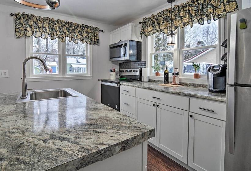 Bellaire Home W/ Yard ~ 4 Miles To Torch Lake