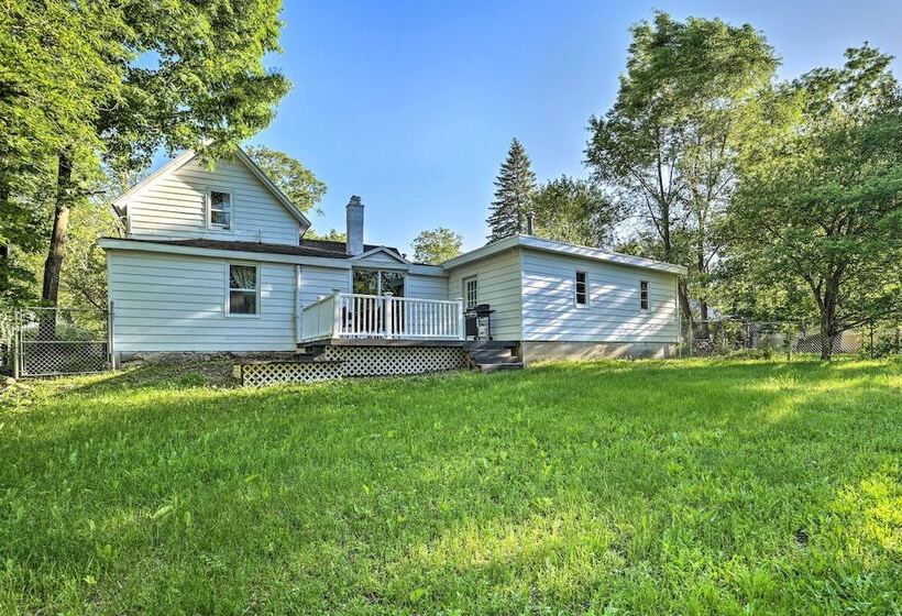 Bellaire Home W/ Yard ~ 4 Miles To Torch Lake
