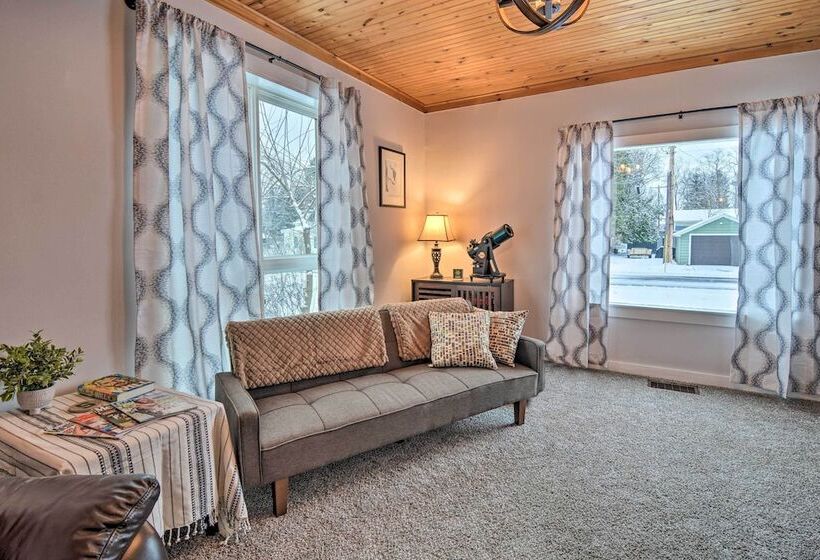 Bellaire Home W/ Yard ~ 4 Miles To Torch Lake