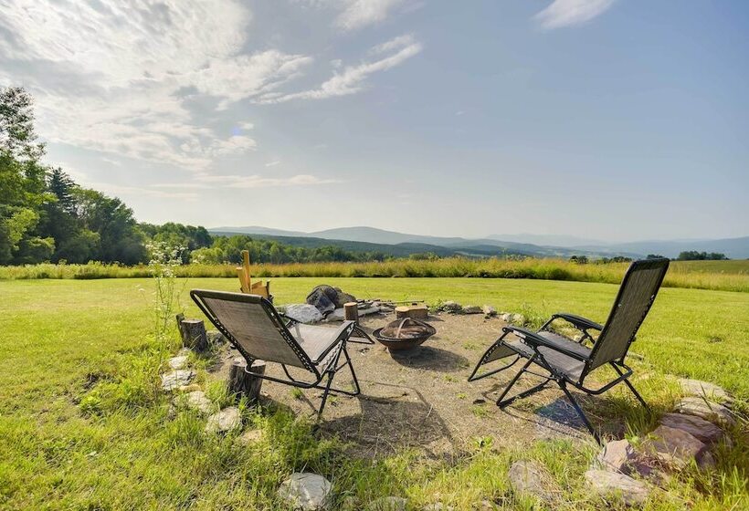 Breathtaking Mtn Views: Stylish Rustic Retreat!