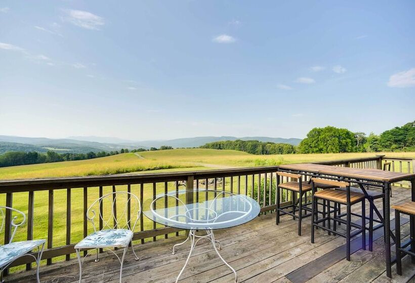 Breathtaking Mtn Views: Stylish Rustic Retreat!