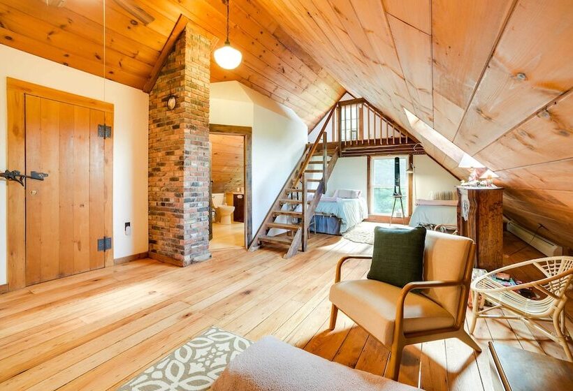 Breathtaking Mtn Views: Stylish Rustic Retreat!