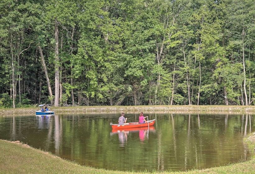 Blue Heron Brodheadsville Cottage: Hike & Ski!