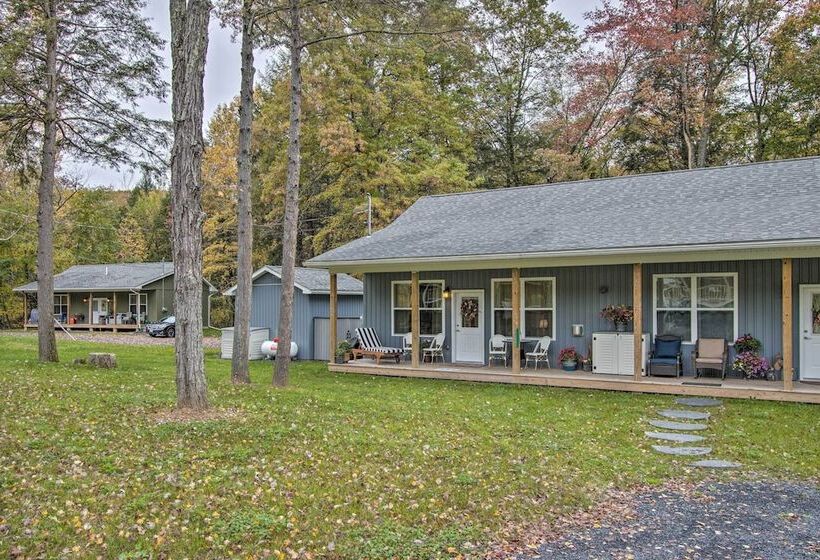 Blue Heron Brodheadsville Cottage: Hike & Ski!