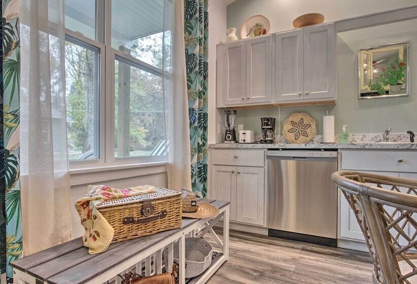 Blue Heron Brodheadsville Cottage: Hike & Ski!