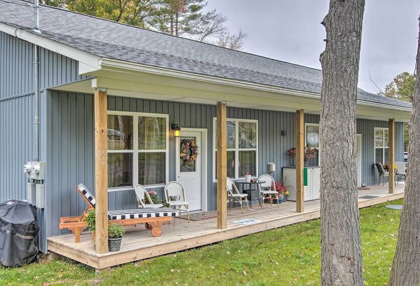 Blue Heron Brodheadsville Cottage: Hike & Ski!