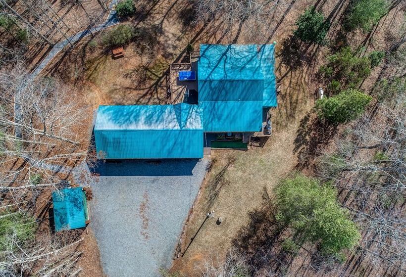 Blueridge Retreat Private 4 Bdr Cabin Sleeps 10!