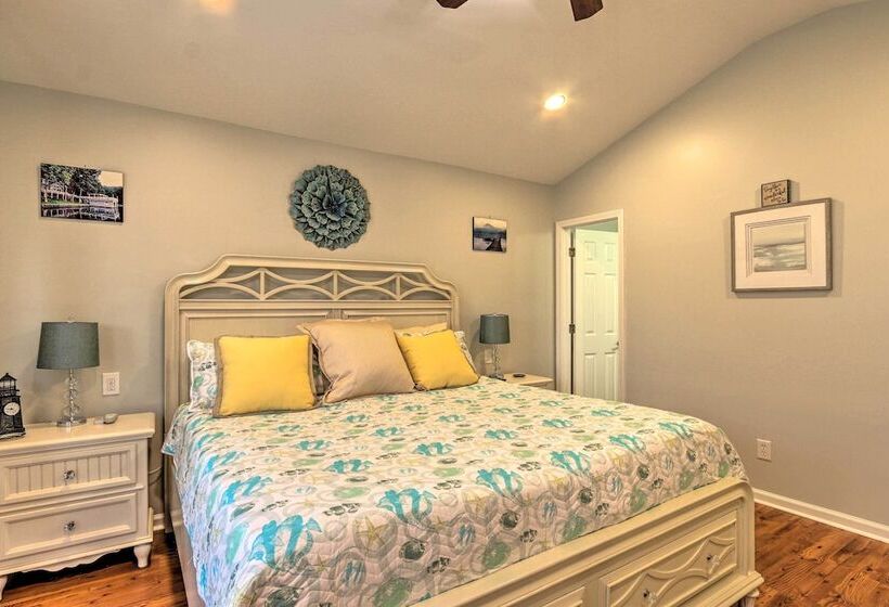 Bluffton Getaway W/ Fenced Yard: 7 Mi To Beach!