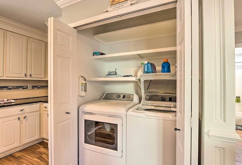 Bluffton Getaway W/ Fenced Yard: 7 Mi To Beach!