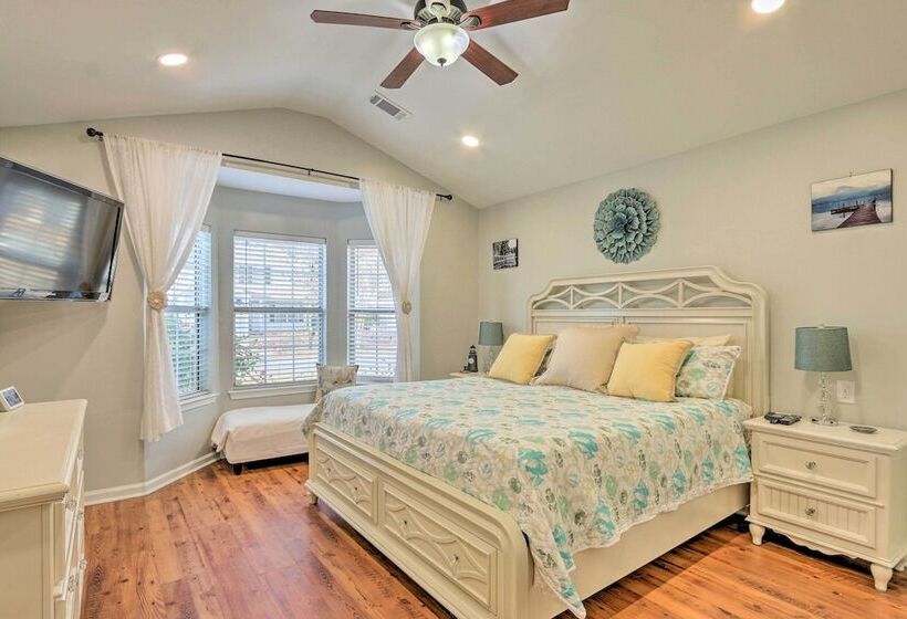 Bluffton Getaway W/ Fenced Yard: 7 Mi To Beach!