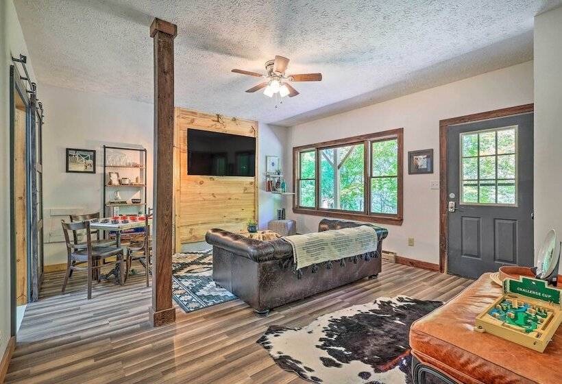 Boone Hideaway W/ Deck, Grill & Forest Views!