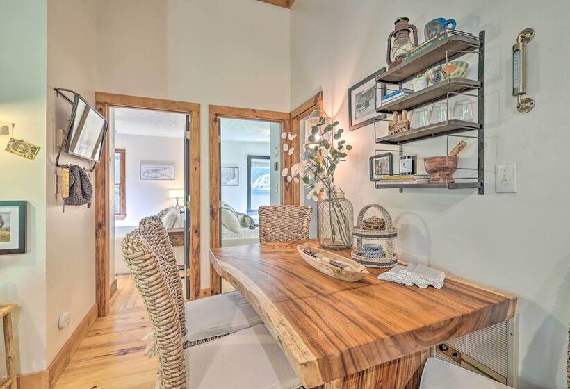 Boone Hideaway W/ Deck, Grill & Forest Views!