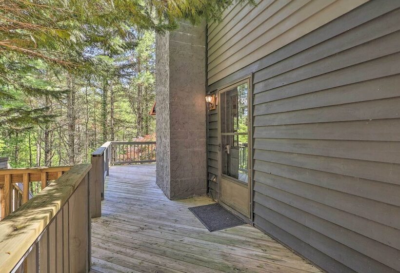 Boone Hideaway W/ Deck, Grill & Forest Views!