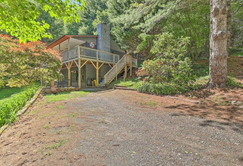 Boone Hideaway W/ Deck, Grill & Forest Views!