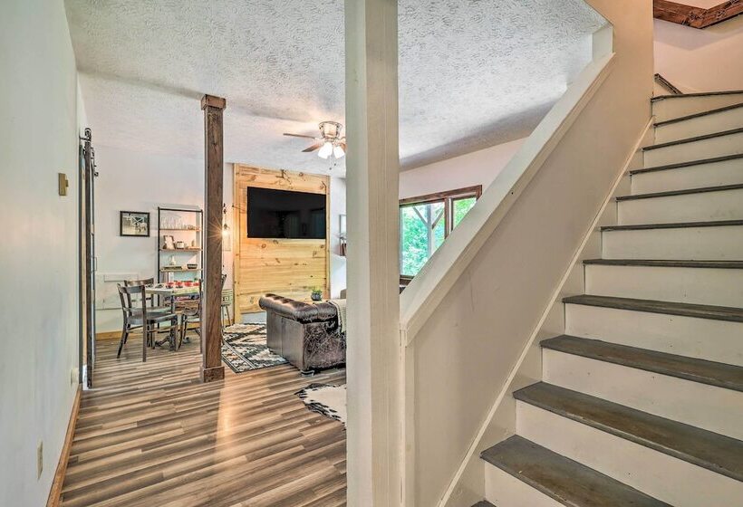 Boone Hideaway W/ Deck, Grill & Forest Views!