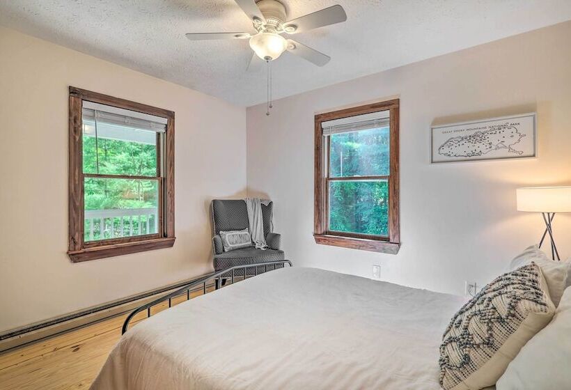 Boone Hideaway W/ Deck, Grill & Forest Views!