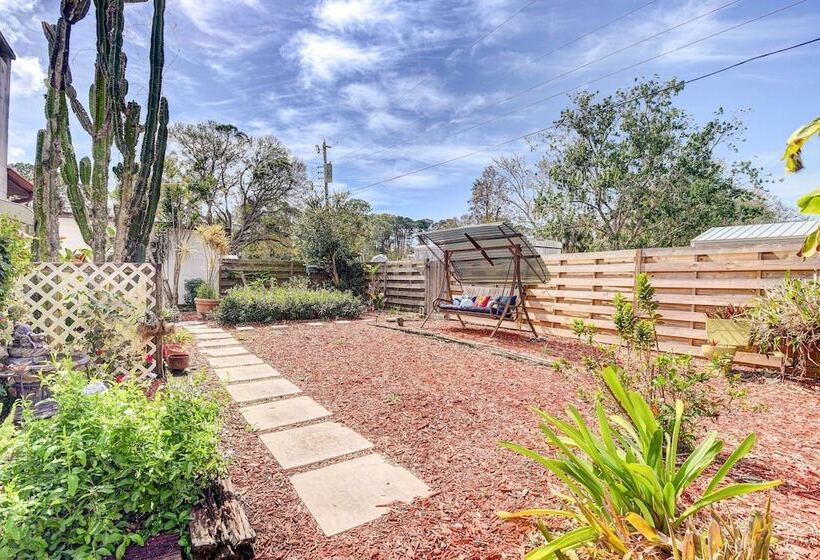 Bradenton Cottage W/ Screened Pool: 12 Mi To Beach