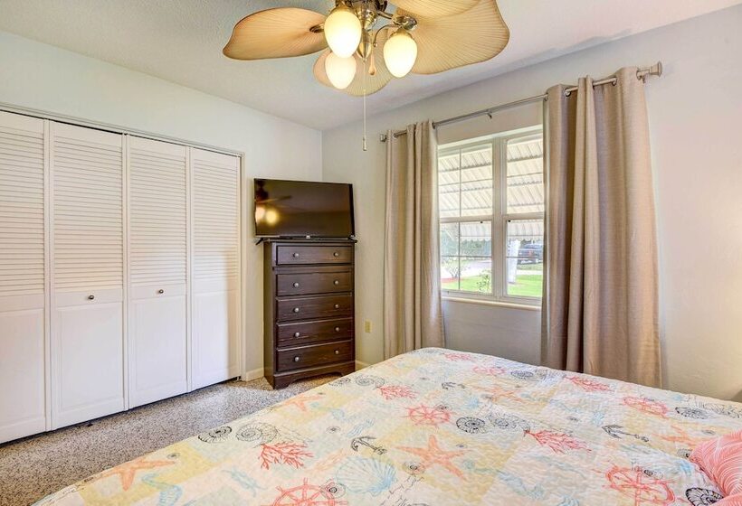 Bradenton Cottage W/ Screened Pool: 12 Mi To Beach