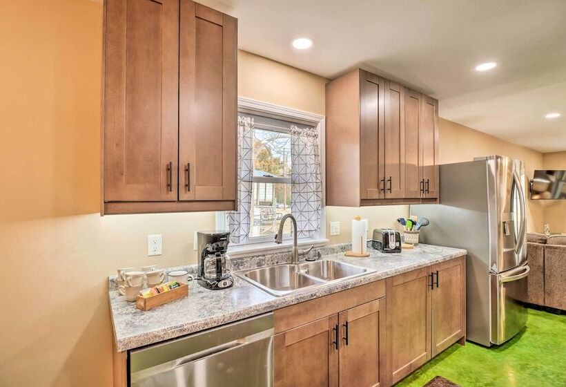 Brand New Cotter Home, Walk To Trout Fishing!